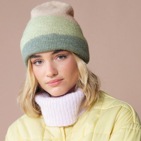 Soft wave beanie Thumbnail