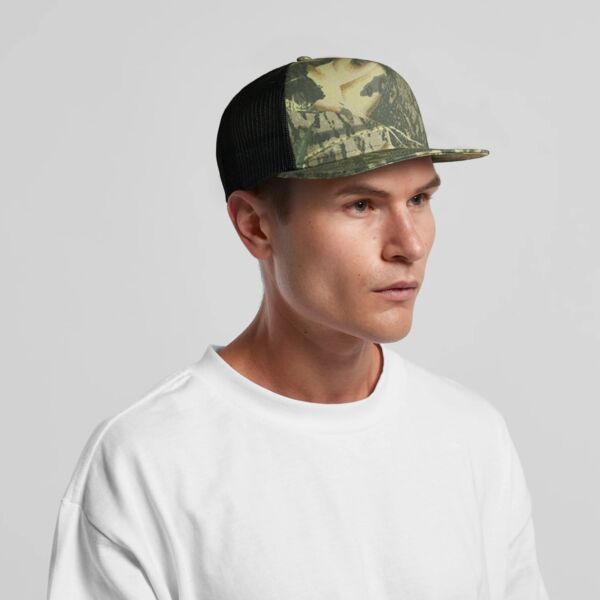 STOCK CONTRAST TRUCKER Thumbnail